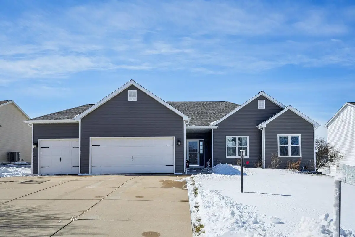 N8333 Whippoorwill ROAD, Ixonia, WI 53036 - #1