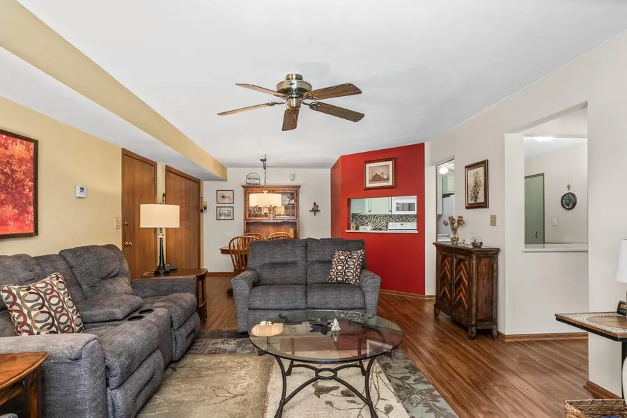 358 Park Hill DRIVE #B, Pewaukee, WI 53072 - #3