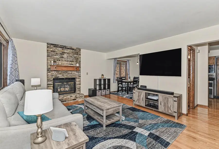 1511 Camden COURT #A, Waukesha, WI 53186 - #3