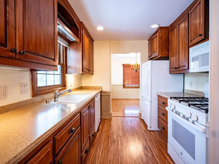 5872 Riverside DRIVE, Greendale, WI 53129 - #3