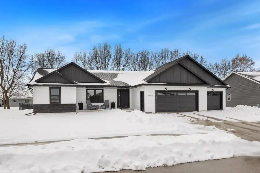 1902 Brooklyn PLACE, Holmen, WI 54636 - #2