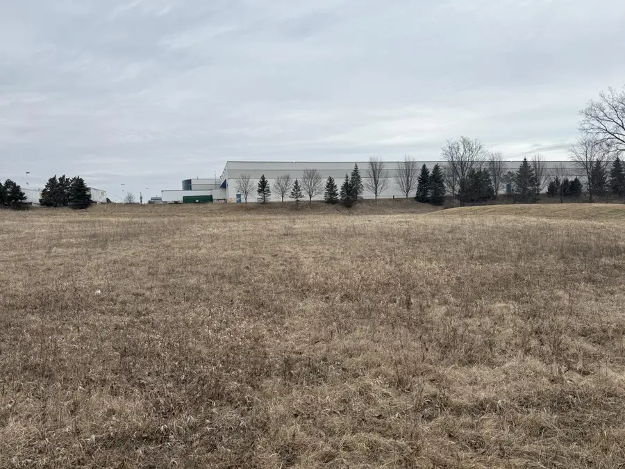 5660 W OAKWOOD ROAD, Franklin, WI 53132 - #3