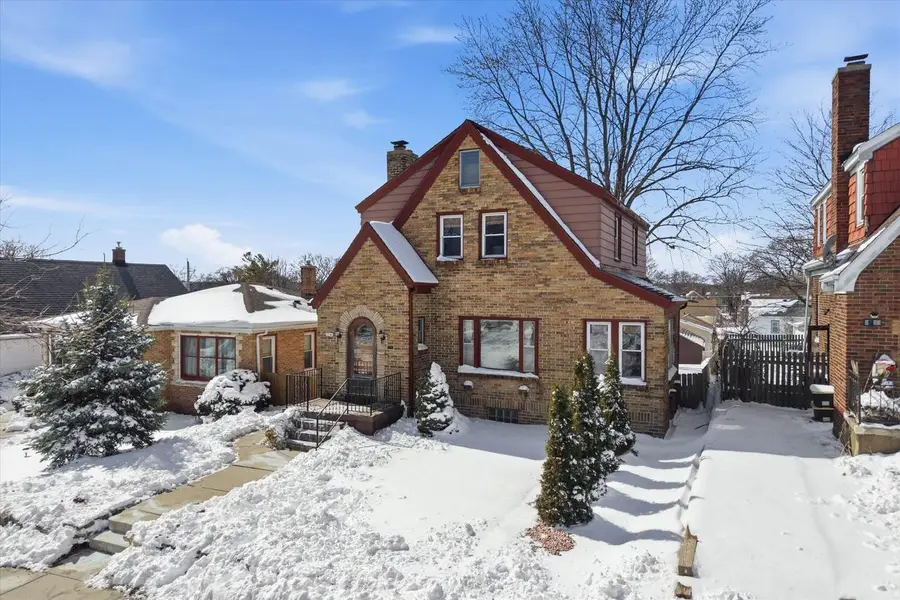 3741 S 14th STREET, Milwaukee, WI 53221 - #2