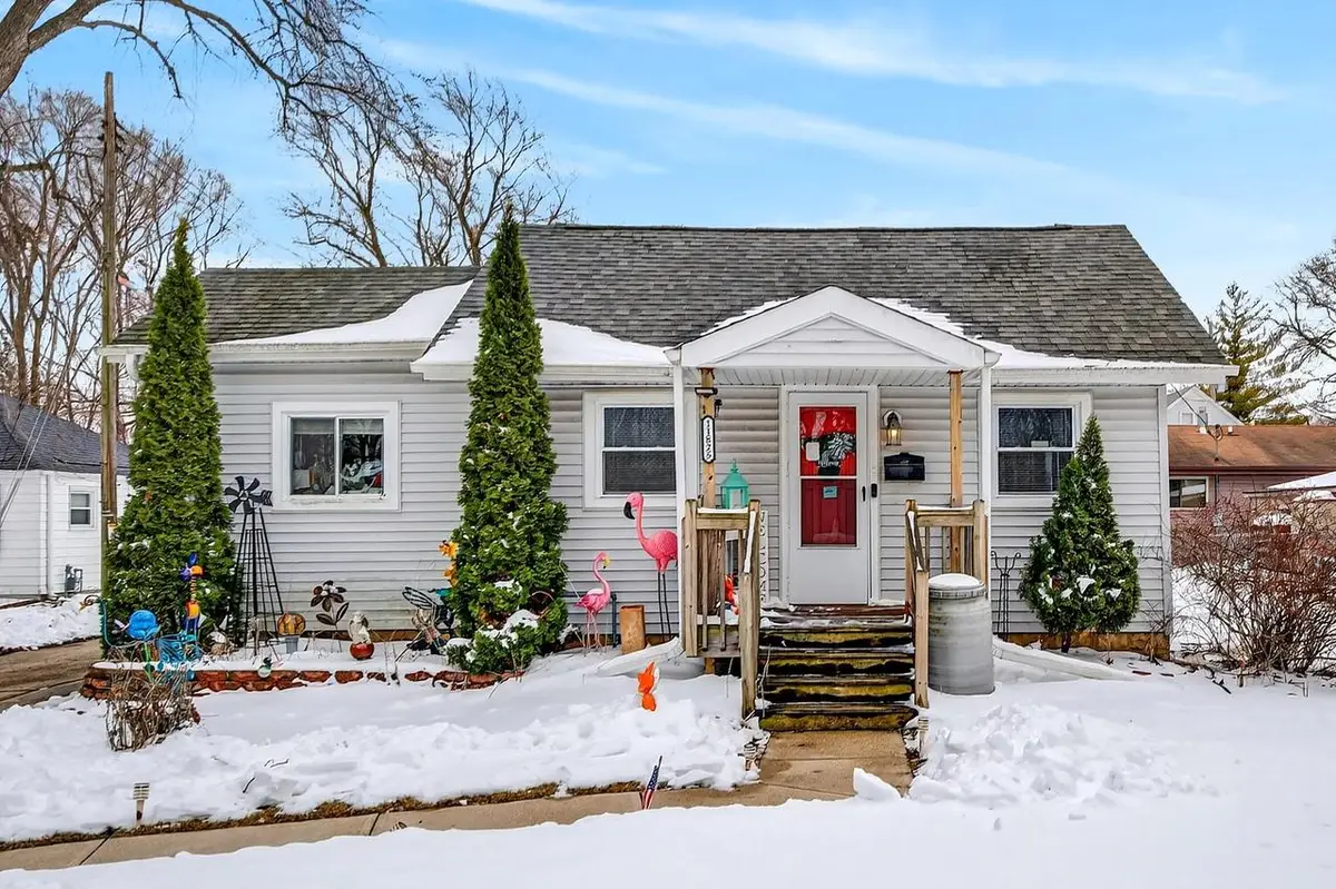 11825 W Rainbow AVENUE, West Allis, WI 53214 - #1