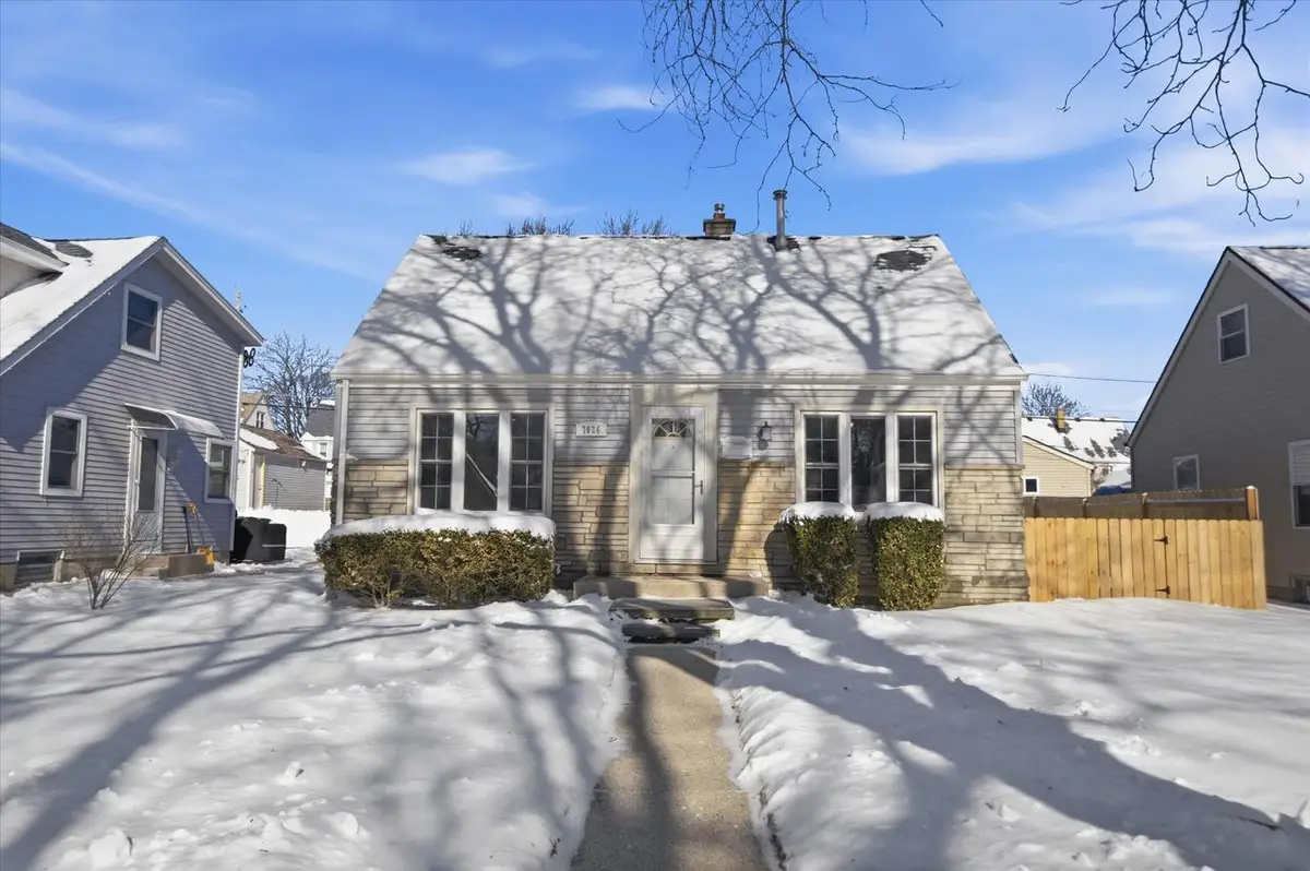 7026 W Dreyer PLACE, West Allis, WI 53219 - #1