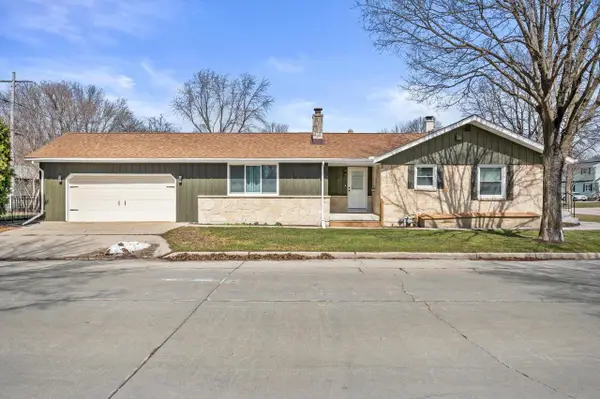 837 S 121st STREET, West Allis, WI 53214