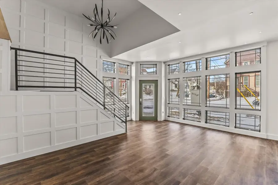 1725 N Astor STREET, Milwaukee, WI 53202 - #3