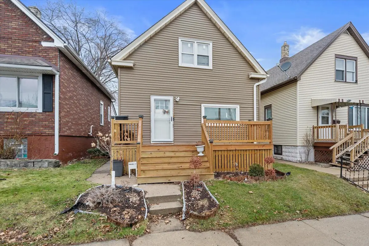 2715 S 14th STREET, Milwaukee, WI 53215 - #1