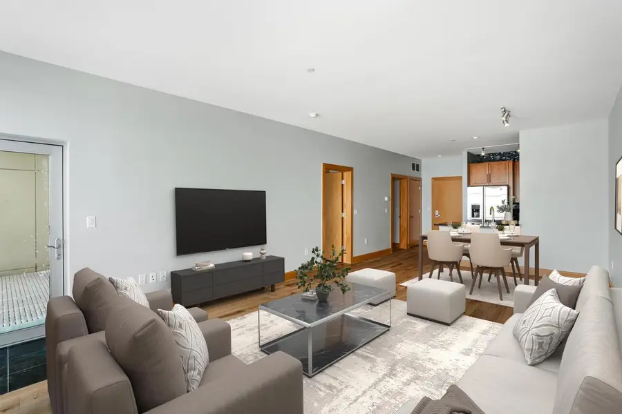 1550 E Royall PLACE #710, Milwaukee, WI 53202 - #2