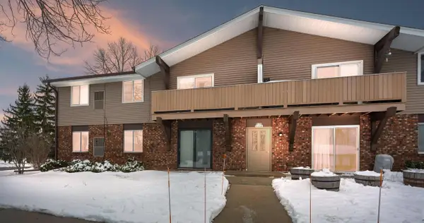 W158N11141 Legend AVENUE #3, Germantown, WI 53022