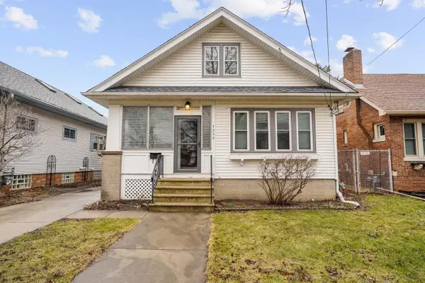 7325 24th AVENUE, Kenosha, WI 53143