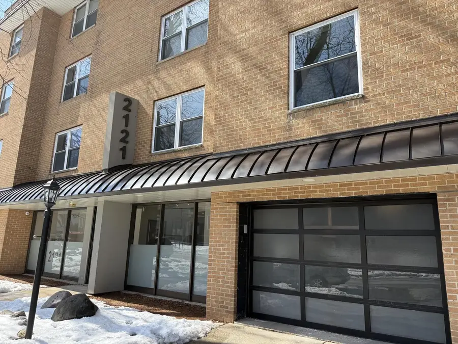 2121 N Cambridge AVENUE #112, Milwaukee, WI 53202 - #3