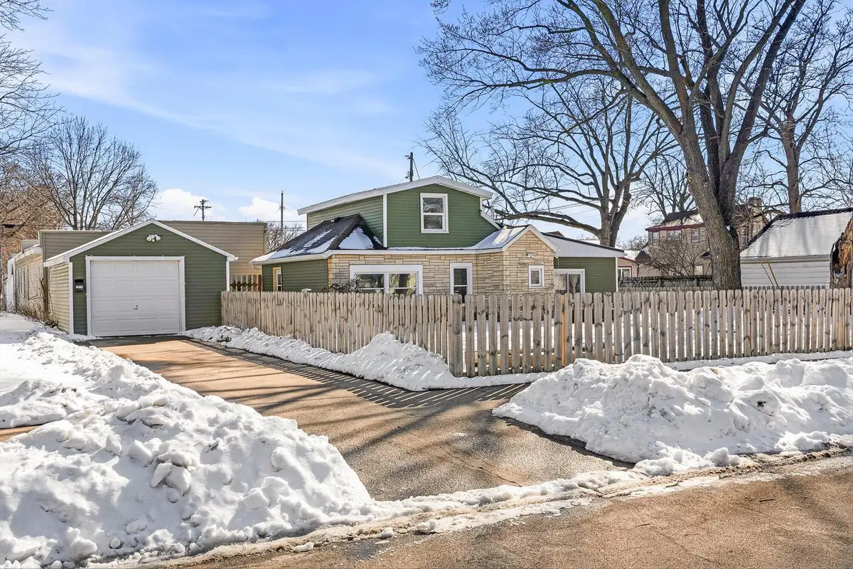 1916 Winnebago STREET, La Crosse, WI 54601 - #1