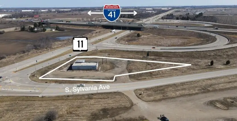 3323 S SYLVANIA AVENUE, Sturtevant, WI 53177 - #1