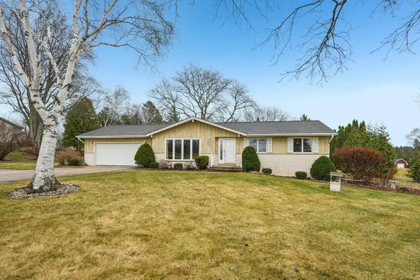 558 Horns Corners ROAD, Cedarburg, WI 53012