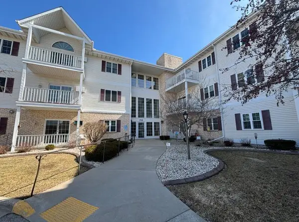 715 Canterberry COURT #312, West Bend, WI 53090