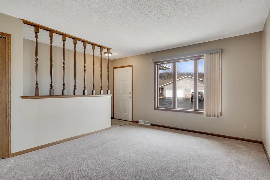 1009 Whispering Winds PLACE, Onalaska, WI 54650 - #2