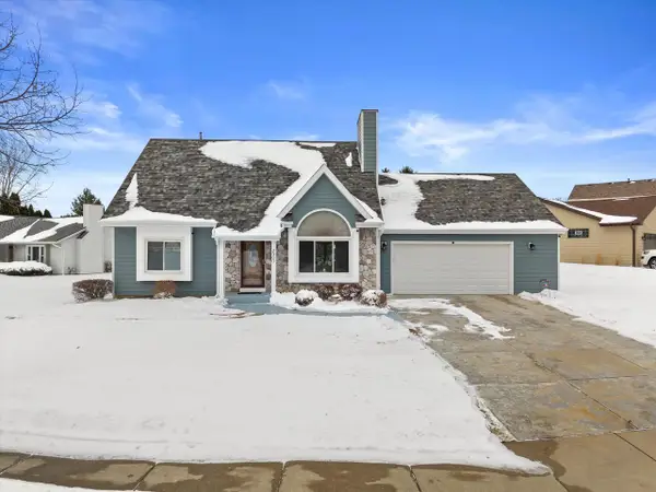 2900 E Honeysuckle DRIVE, Oak Creek, WI 53154