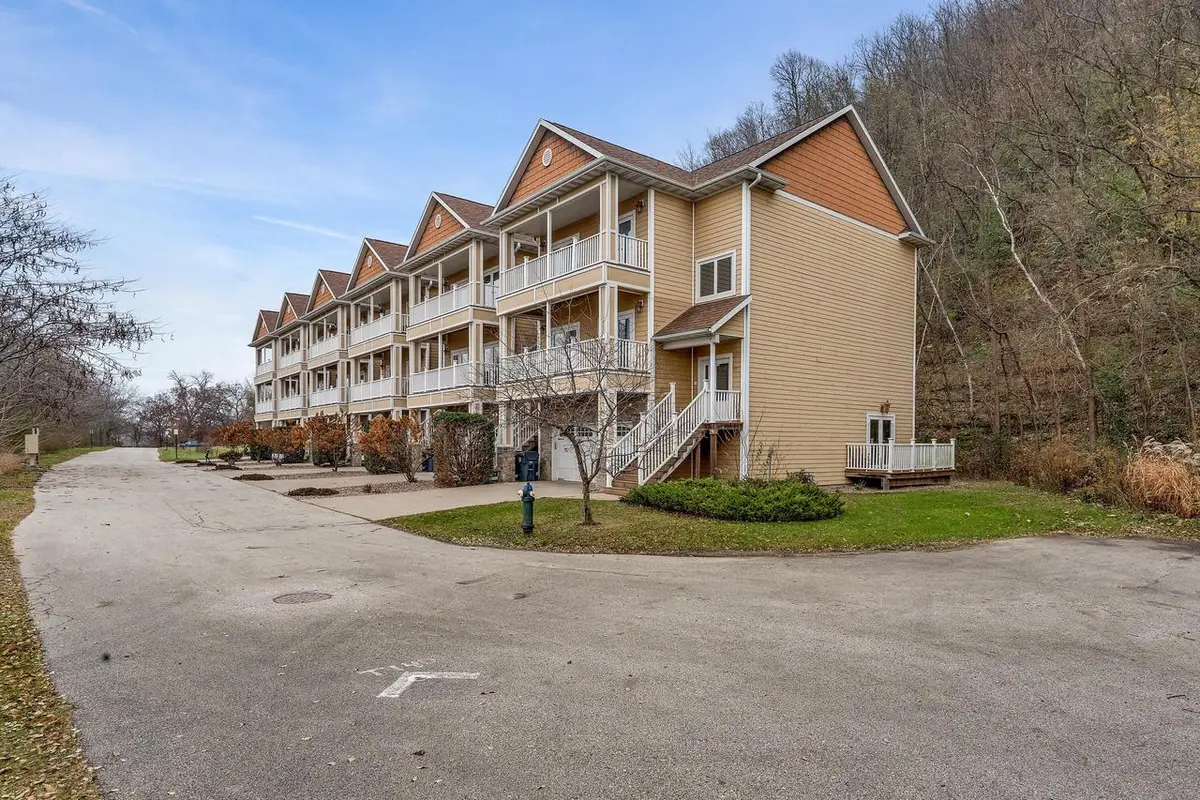 1308 Sunset COURT, La Crosse, WI 54601 - #1