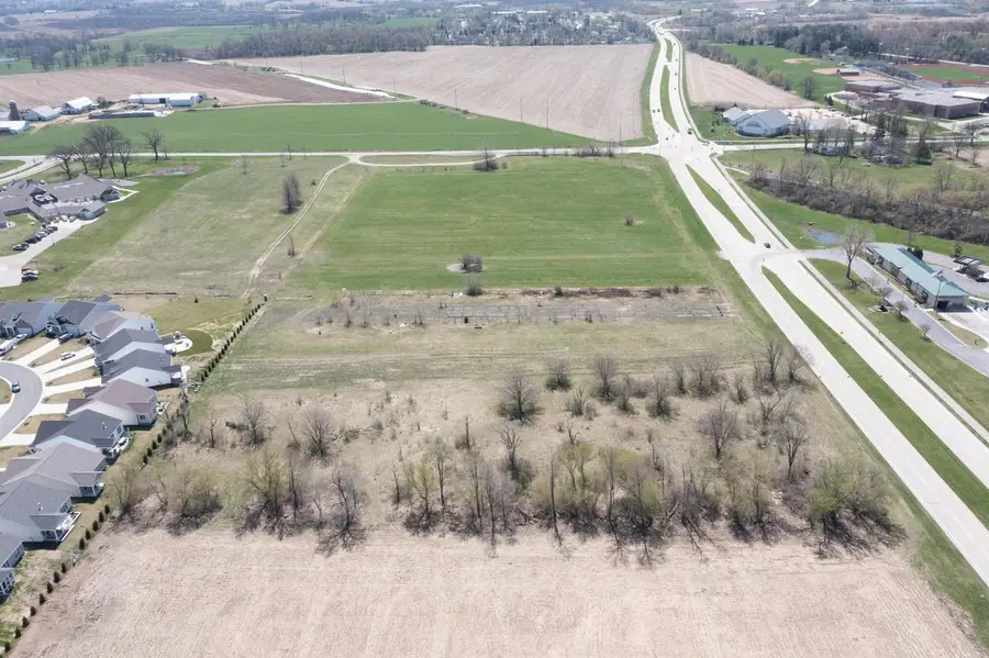 1103 S EDWARDS BOULEVARD, Lake Geneva, WI 53147 - #2