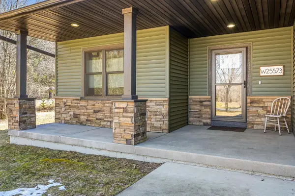 W25573 Timothy LANE, Trempealeau, WI 54661