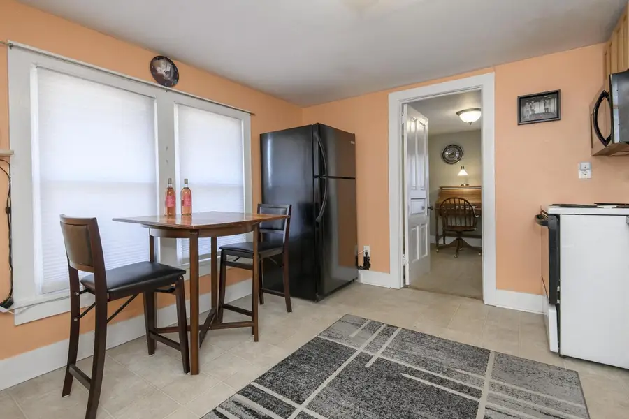 712 N Greenfield AVENUE, Waukesha, WI 53186 - #3