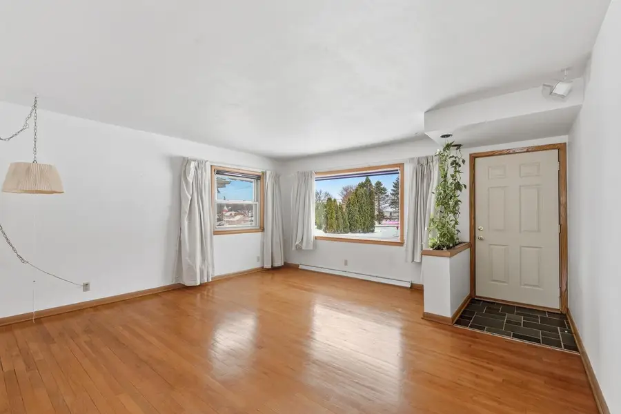 3756 S 124th STREET, Greenfield, WI 53228 - #2