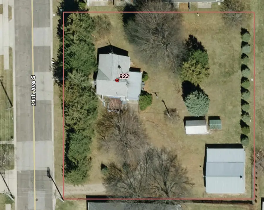 923 S 11th AVENUE, Onalaska, WI 54650 - #2