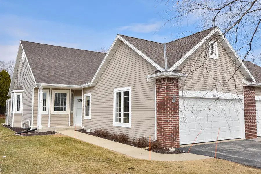 1014 Algoma DRIVE, Port Washington, WI 53074 - #2