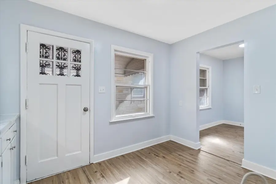 2101 W Fairmount AVENUE, Milwaukee, WI 53209 - #2