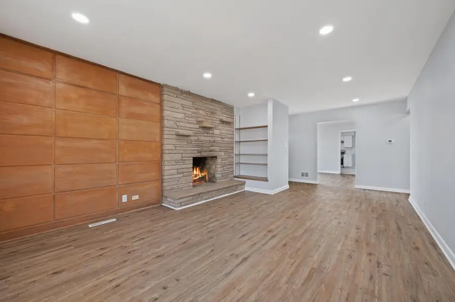 6500 W Glendale AVENUE, Milwaukee, WI 53218 - #2