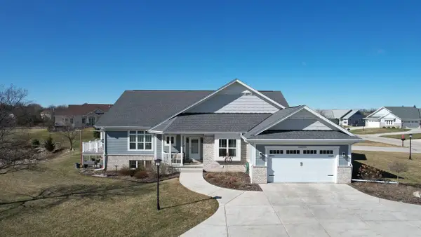 S70W15775 Sandalwood DRIVE, Muskego, WI 53150