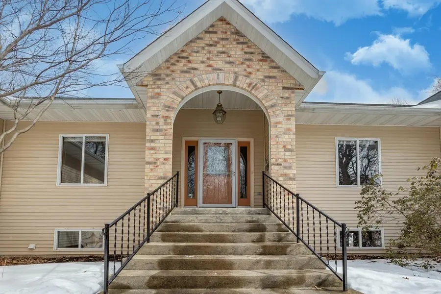 762 Valley Forge DRIVE, Slinger, WI 53086 - #3