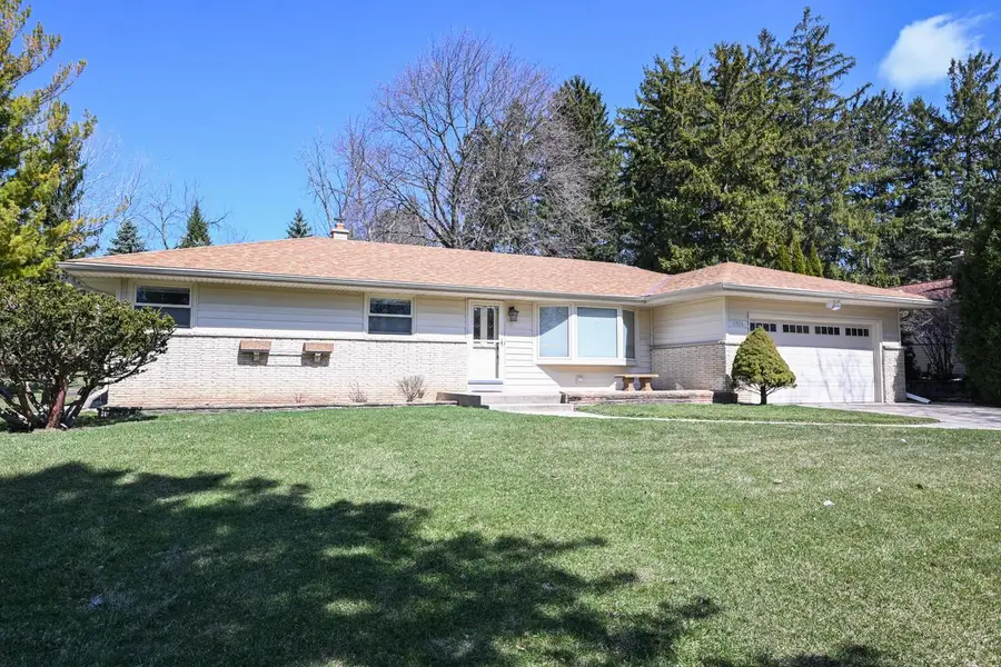 11920 W Arthur STREET, Milwaukee, WI 53227 - #3