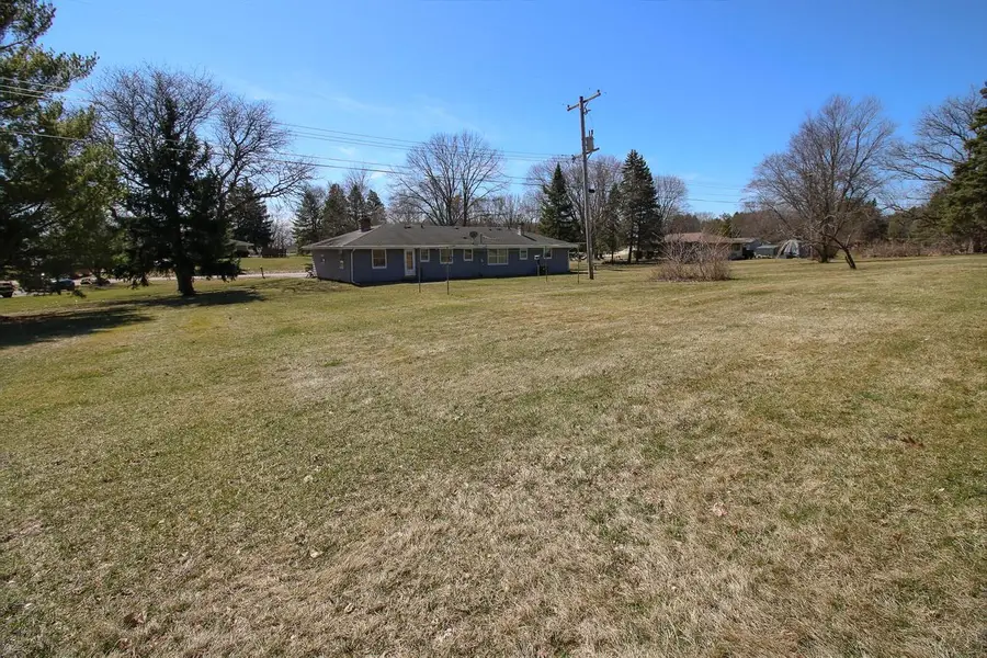 W270N390 Arrowhead TRAIL, Waukesha, WI 53188 - #3