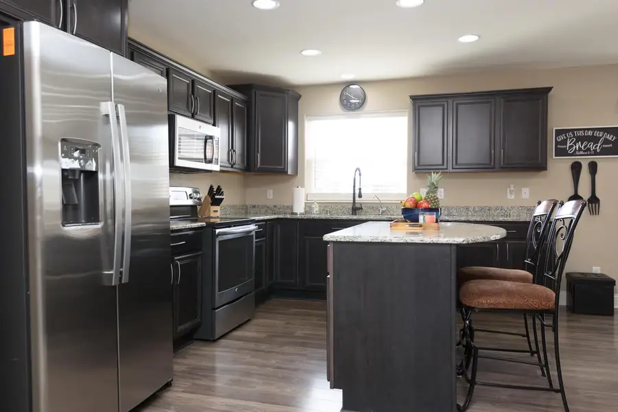 558 Yosemite AVENUE, Hartford, WI 53027 - #2