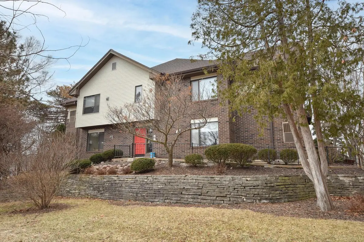 399 N Main STREET #I, Thiensville, WI 53092 - #1