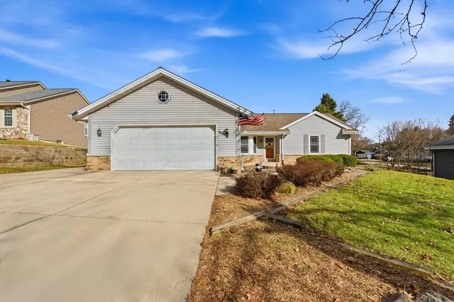 1907 Fieldcrest LANE, Waukesha, WI 53186 - #2
