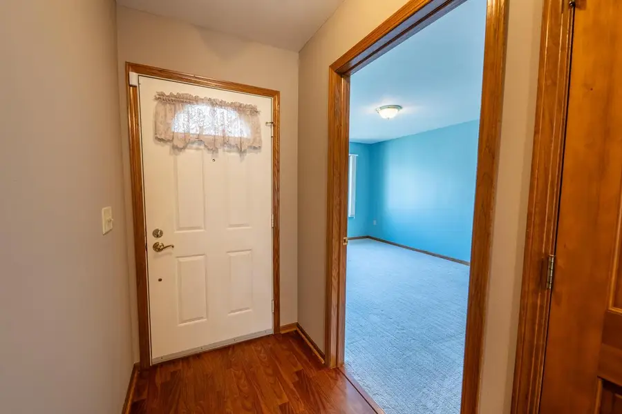 565 Hartford SQUARE, Hartford, WI 53027 - #2