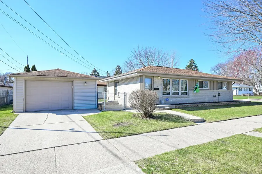 2417 Dombrowski BOULEVARD, Racine, WI 53405 - #2