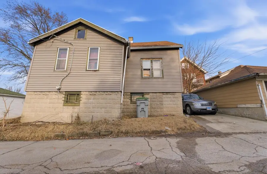 4187 N 20th STREET, Milwaukee, WI 53209 - #3