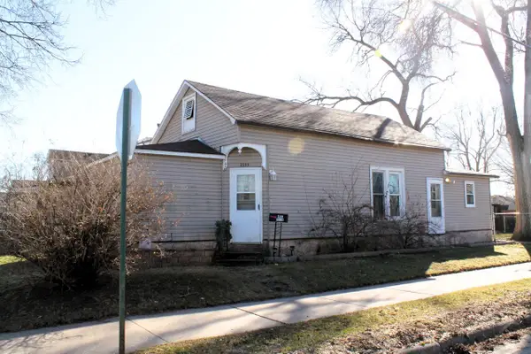 2339 Loomis STREET, La Crosse, WI 54603