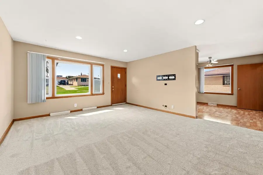 4858 26th STREET, Milwaukee, WI 53221 - #3