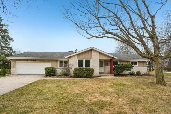 N69W7173 Bridge ROAD, Cedarburg, WI 53012