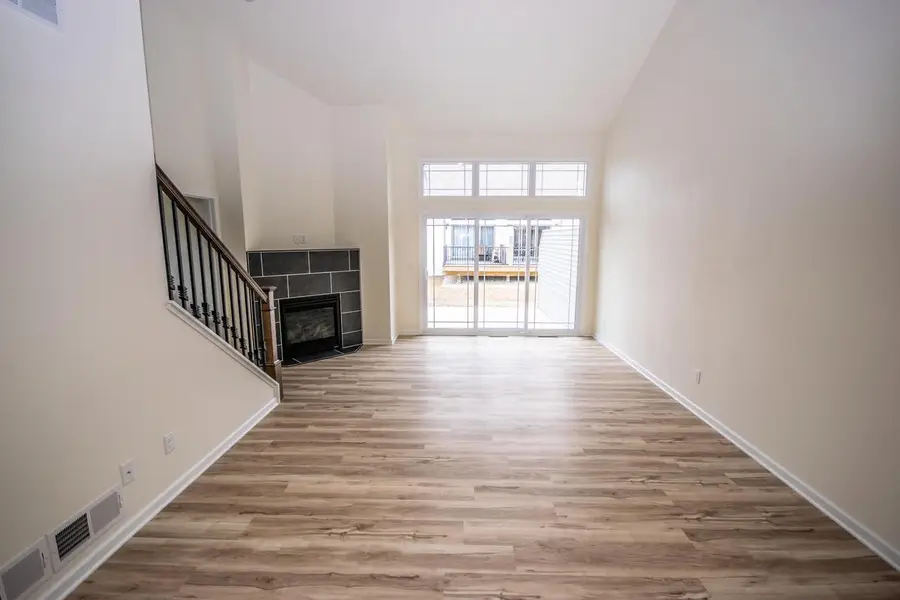 1334 Legion CIRCLE, West Bend, WI 53090 - #2