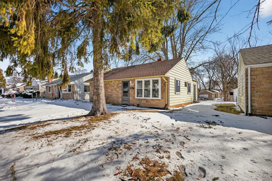 5760 N 32nd STREET, Milwaukee, WI 53209 - #2