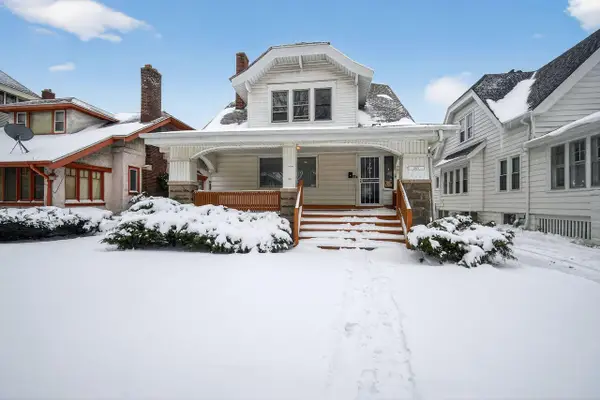 2927 N 40th STREET, Milwaukee, WI 53210