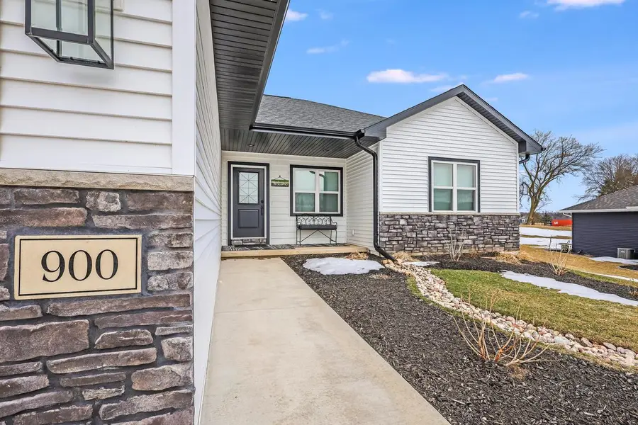 900 Moonbeam LANE, Francis Creek, WI 54214 - #2