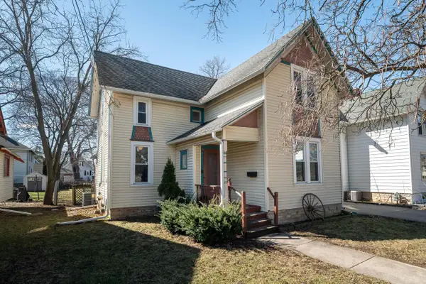 923 Beechwood AVENUE, Waukesha, WI 53186