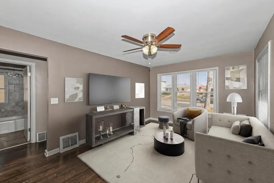 5457 N 19th STREET, Milwaukee, WI 53209 - #3